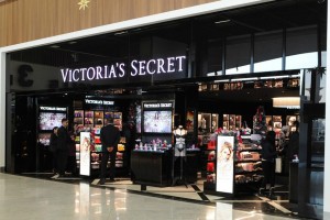 000166533 5 300x200 - Le premier magasin Victorias's Secret en France