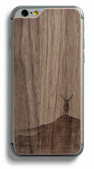 Une coque de téléphone en bois (modèle : Wood Stuck - 24€)