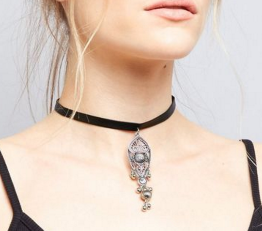 new look - Des chokers par milliers